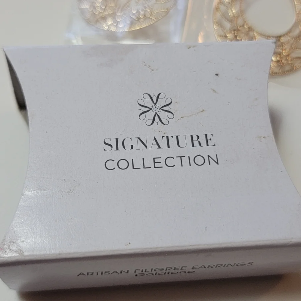 Avon Signature Collection Artisan Filigree Earrings Gold Tone 2016